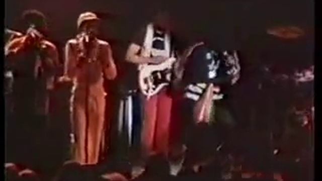 Peter Tosh - Buk-In Hamm Palace - Live @ Sunsplash Jamaica July 1979 смотреть онлайн