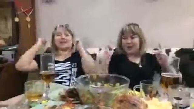 Смешно до слез Выделавали руками па не сговариваясь Подписывайтесь смотреть онлайн