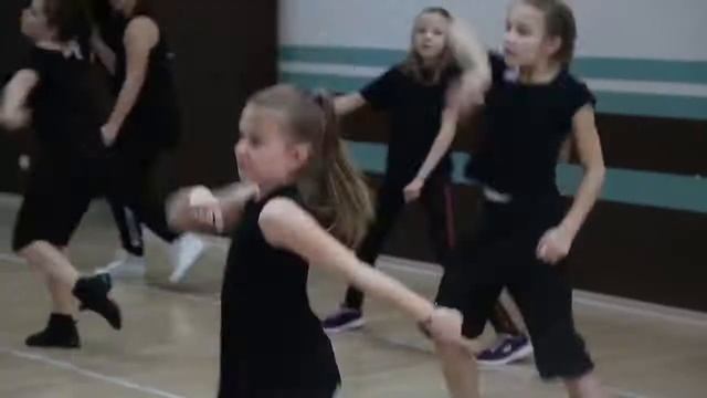 Ильдар Гайнутдинов, мастер класс солиста театра танца TODES в Калуге, 11 02 2018 смотреть онлайн