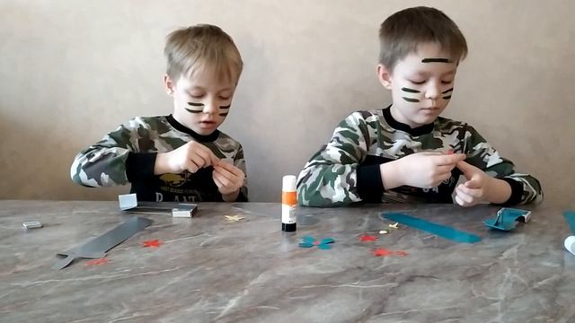 Подарок для папы!!! Поздравление на 23 февраля ДЕНЬ ЗАЩИТНИКА ОТЕЧЕСТВА от Ярика и Данила смотреть онлайн