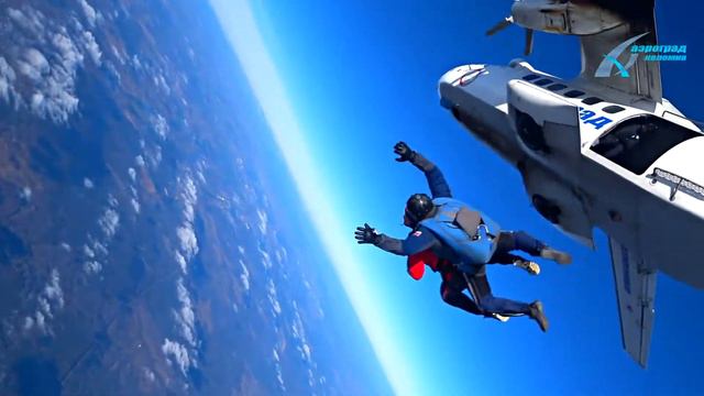 Прыжки с парашютом и море позитива в Аэроград Коломна смотреть онлайн