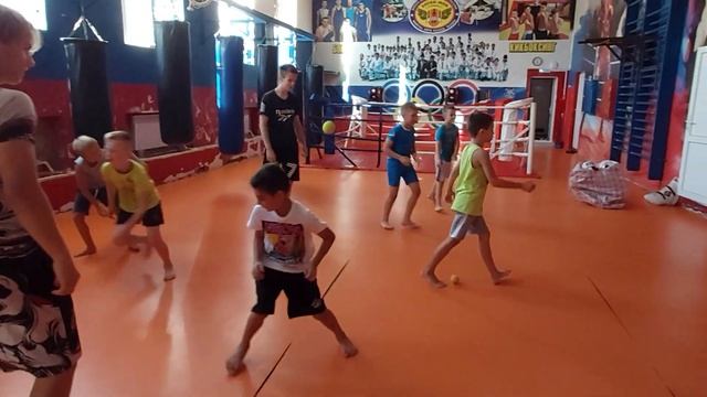 66  упр  уклоны с тен.мячиком