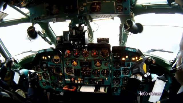 Посадка в тумане, Домодедово, вид из кабины пилота смотреть онлайн