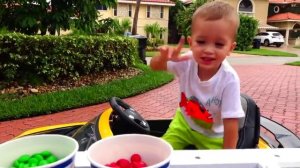 Bad Baby with Tantrum and Crying for Lollipops - Kids Learn Colors with Finger Family Song