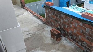 Подъемник/лебедка для раствора/Начали кладку второго этажа.