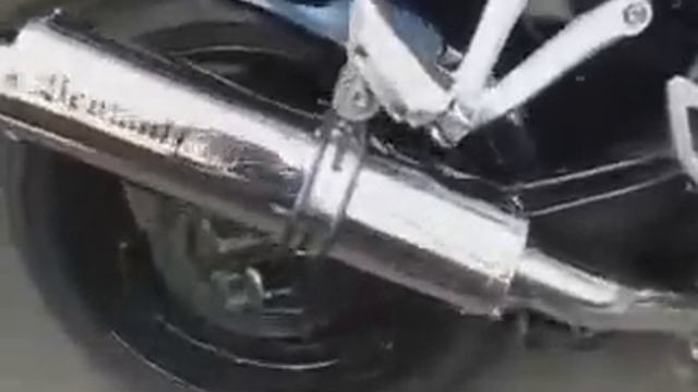 Replacing the Exhaust on the Suzuki Bandit 1250 смотреть онлайн