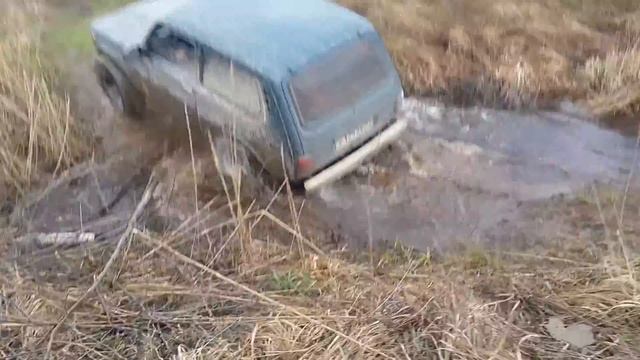 Нива на 31 колесах на бездорожье. смотреть онлайн