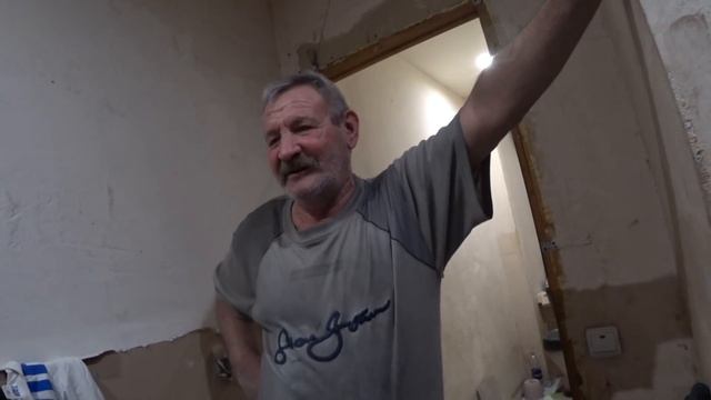 Штукатурка стены в ванной комнате... смотреть онлайн