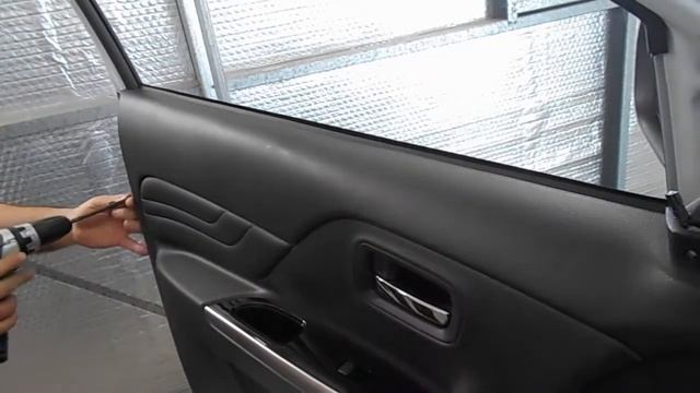 2019 Mitsubishi Triton Front Door Trim Removal смотреть онлайн