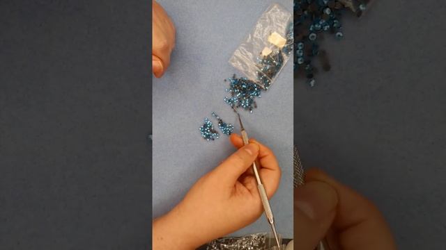 Какие стразы! Какой коврик!!! смотреть онлайн