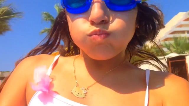 VLOG: я иду в бассейн испытывать свой чехол на телефон для подводной съёмки смотреть онлайн