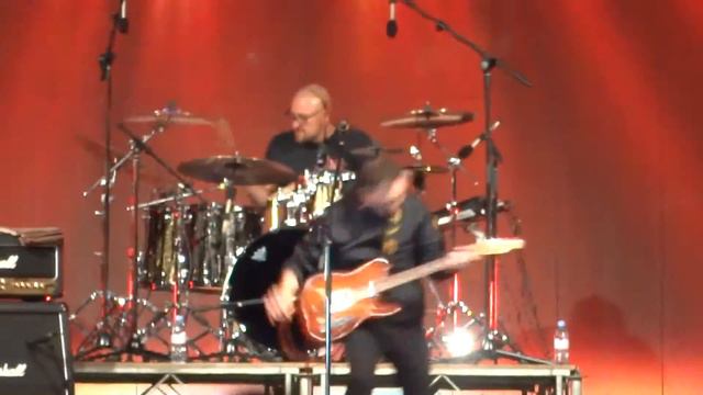 Звери - Дожди пистолеты смотреть онлайн