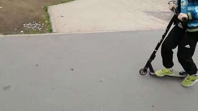 сори я трюковой самокат все почти трюки каторые я научился за 1.5года смотреть онлайн