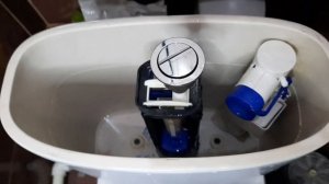 Как почистить бачок унитаза от извести и ржавчины по совету сантехника