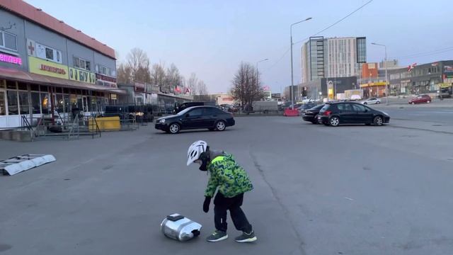Самый юный ученик 7 лет. Моноколесо gotway mten 3. Обучение Моноколесу Ребёнка! Финальные штрихи! смотреть онлайн