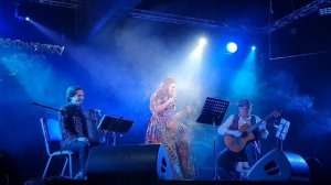 В лунном сиянии-Марина Девятова Glastonberri 2021.mp4