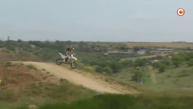 Традиционный турнир по суперкроссу прошел в Севастополе смотреть онлайн