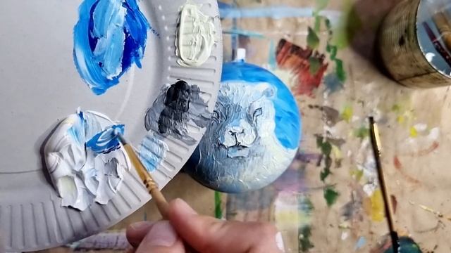 БЕЛЫЙ ТИГР |Рисуем на елочном шаре❄ смотреть онлайн