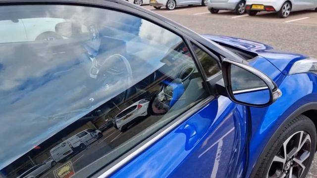 Toyota Chr keyless entrance and keyless locking смотреть онлайн