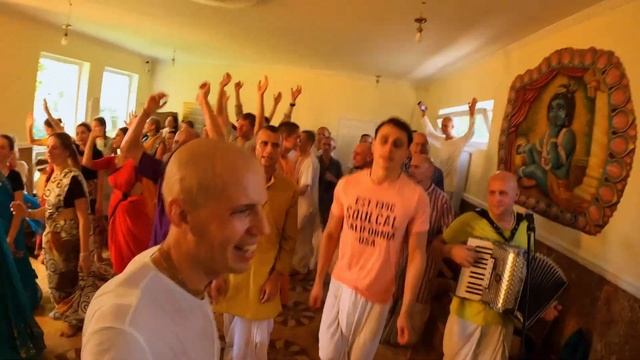Шри Джанмаштами - Шри Нрисимха-пранама! - Трибханга дас (Луцк, 19 августа 2022 г.) смотреть онлайн
