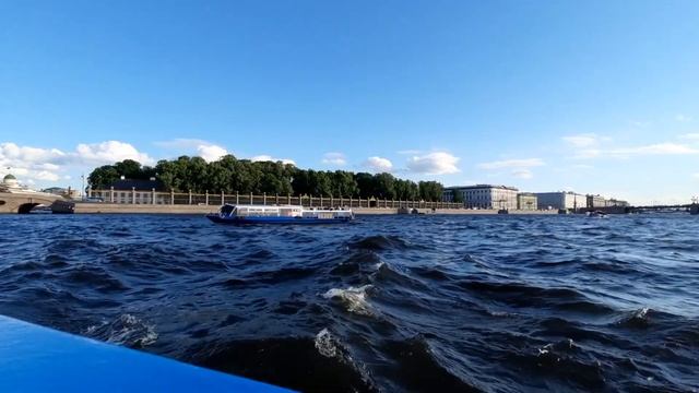 Прогулка на теплоходе по рекам и каналам Санкт-Петербурга смотреть онлайн