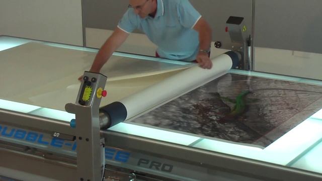 BUBBLE-FREE PRO Applicator laminating смотреть онлайн