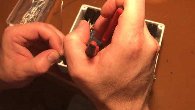 VFE Pedals v1 Klein Bottle mods - reduce signal bleed + on/off bypass switching click смотреть онлайн