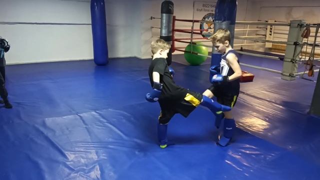 2020.03.07 Дети на тренировке по тайскому боксу в клубе Лотос смотреть онлайн