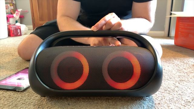 Onn. Portable Bluetooth Boombox w/ LED lighting and FM radio смотреть онлайн