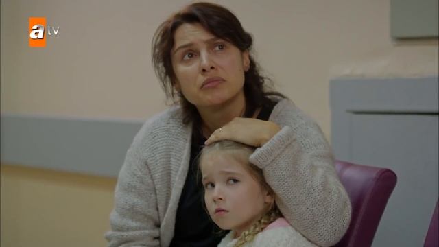 Zehra, Reyyan'a Tokadı Geçirrdi! - Hercai Efsane Sahneler