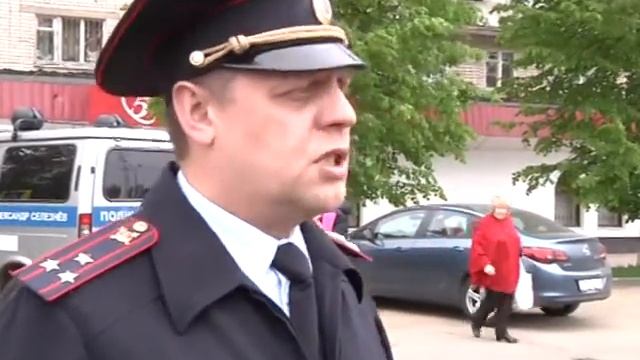 В Ярославле в профилактическом мероприятии "Автокресло" принял участие начальник УГИБДД смотреть онлайн