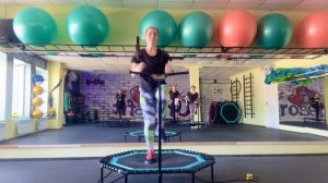 Полноценная тренировка джампинг-фитнес