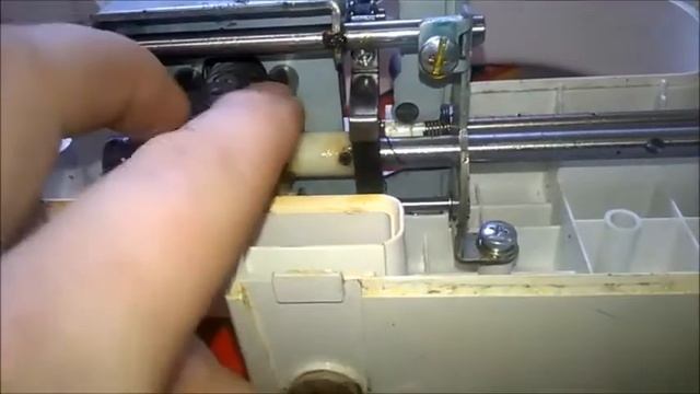 Регулировка швейной машины Brother L-30(часть2).Разборка корпуса и профилактика смотреть онлайн