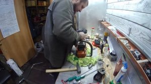 Ремонт хусварна 137/142. Самопроизвольно бензопила набирает обороты. Причины . Eng. Sub