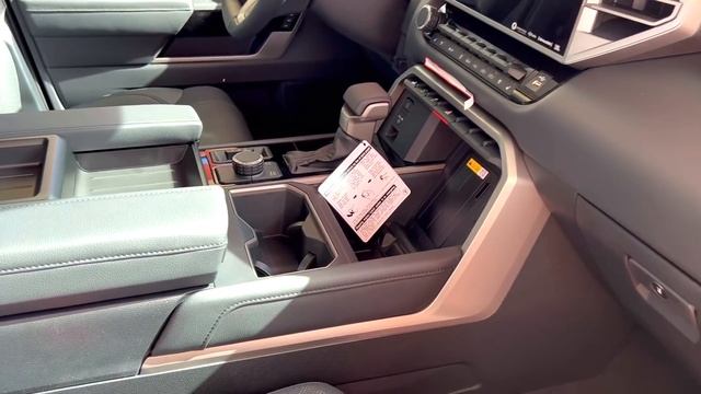 США Цены на Toyota Tundra 2022 и любительский обзор в автосалоне у дилера смотреть онлайн