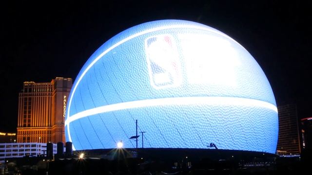 Las Vegas Strip Sphere At The Venetian At Night 4K смотреть онлайн