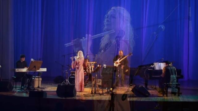 Rhonda Larson, on a James Hall Crystal Flute in D смотреть онлайн