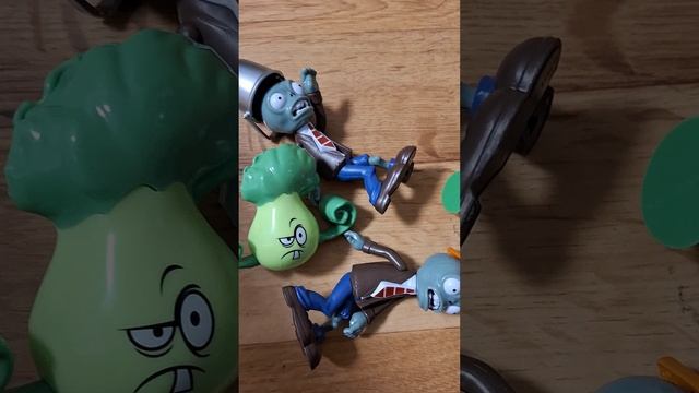 Игровой набор Растения против зомби смотреть онлайн