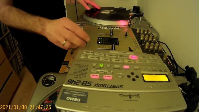 Beat & scratch session with Zoom Streetboxx and Vestax PMC05/PDX2000 смотреть онлайн