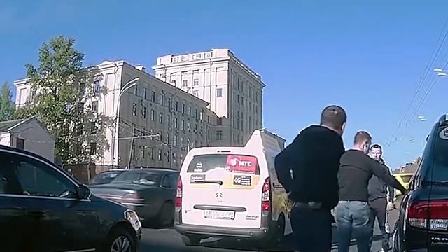 Как не стоит водить свой автомобиль на дороге 2018/How not to drive your car on road 2018 смотреть онлайн