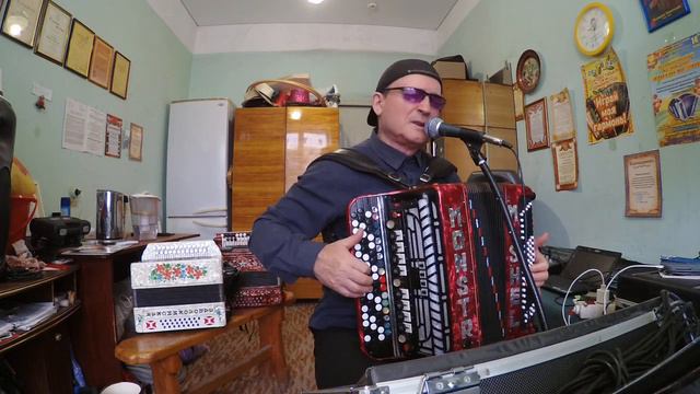 ЗДЕСЬ ПОД НЕБОМ ЧУЖИМ. смотреть онлайн