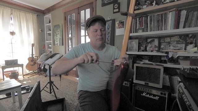 Tightening a Truss Rod on a Johnny Marr Jaguar смотреть онлайн