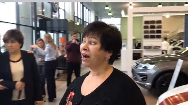 AVON дарит автомобиль Volkswagen победителю Лезиной Татьяне