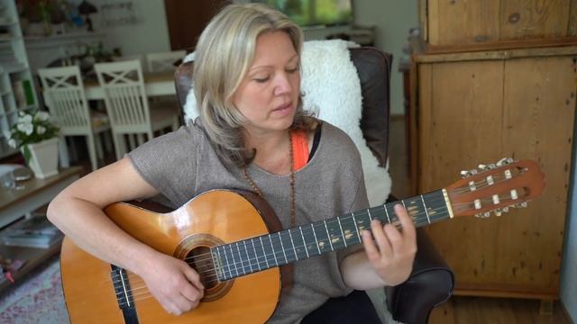 The Water Blessing Song (Nalini Blossom) - Gitarren Tutorial mit Akkorden & Text / Grand Invocation смотреть онлайн