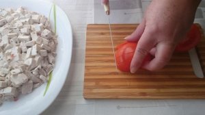 САЛАТ С КУРИЦЕЙ И СЫРОМ ФЕТА