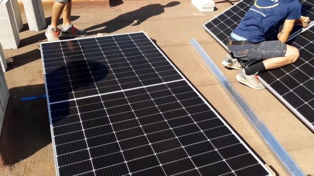 Instalación solar, inversor Huawei SUN2000 3KTL L1 y 6 paneles JA Solar 545w смотреть онлайн