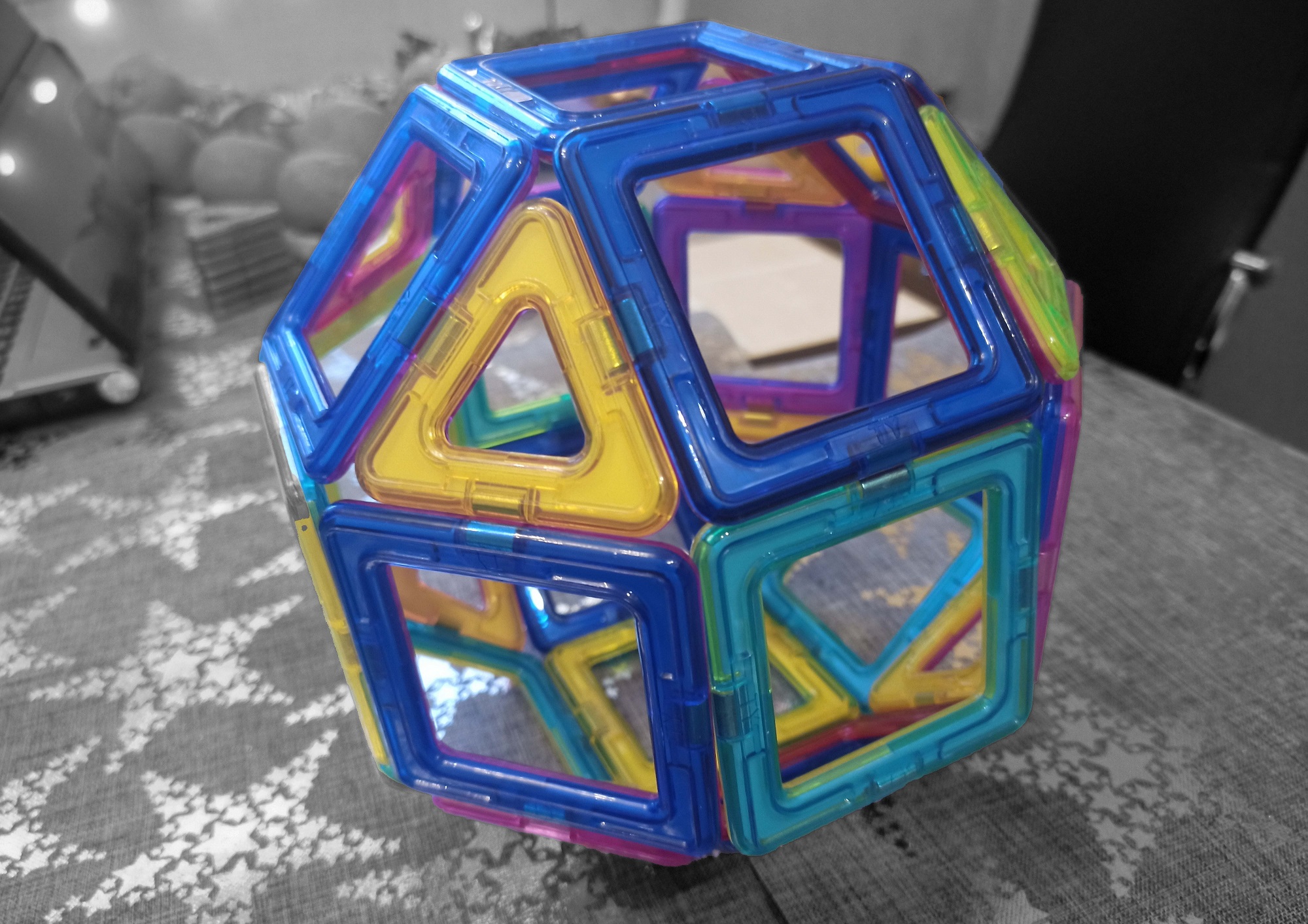 Сборка шара из магнитного конструктора смотреть онлайн