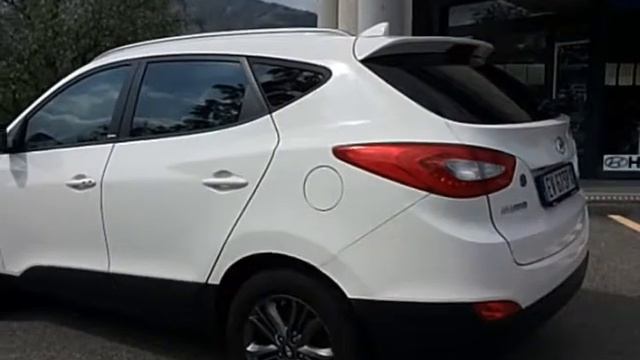 hyundai ix 35 4wd 20crdi 138 cv Xpossible bianco 2014 navi e pelle смотреть онлайн