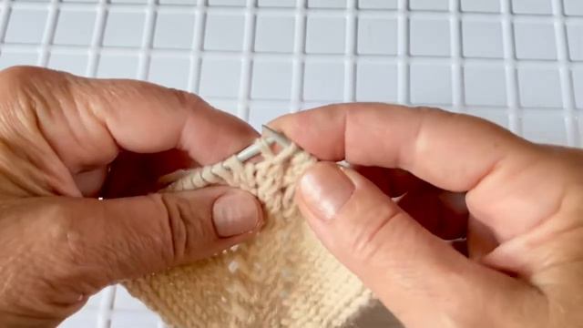 Регланная линия из четырёх петель смотреть онлайн