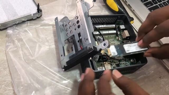 Intel NUC Mini PC Kit Core I7 Memoria Y Almacenamiento